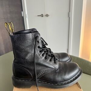 Black Dr. Martens boots size 7 US